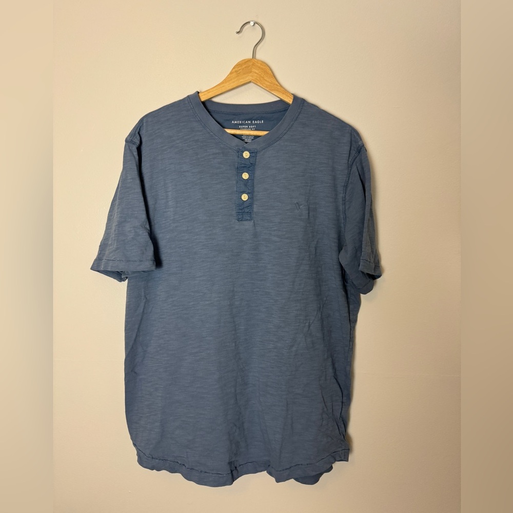 American eagle Henley tee